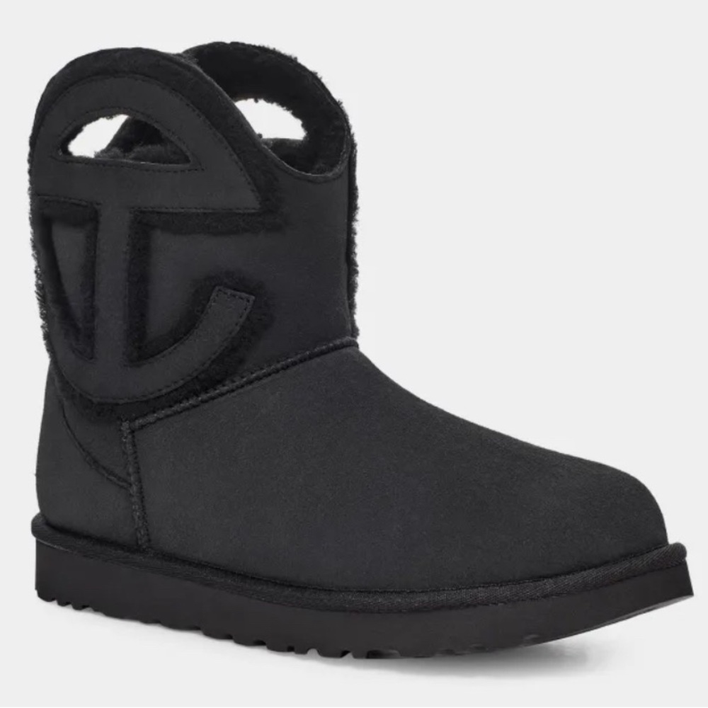 UGG x TELFAR Logo Mini in Black Women’s Size 7 New